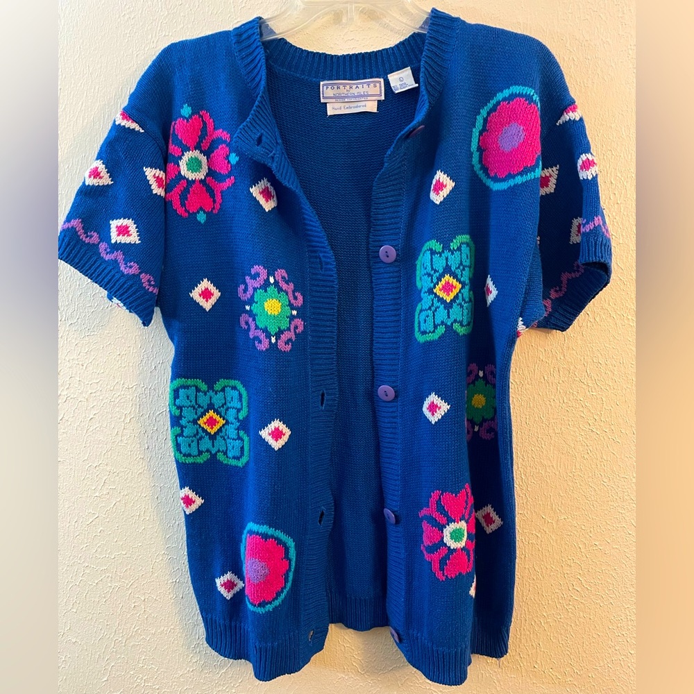 Vntg Short Sleeve Blue Multicolored geometric Floral buttonup knit cardigan